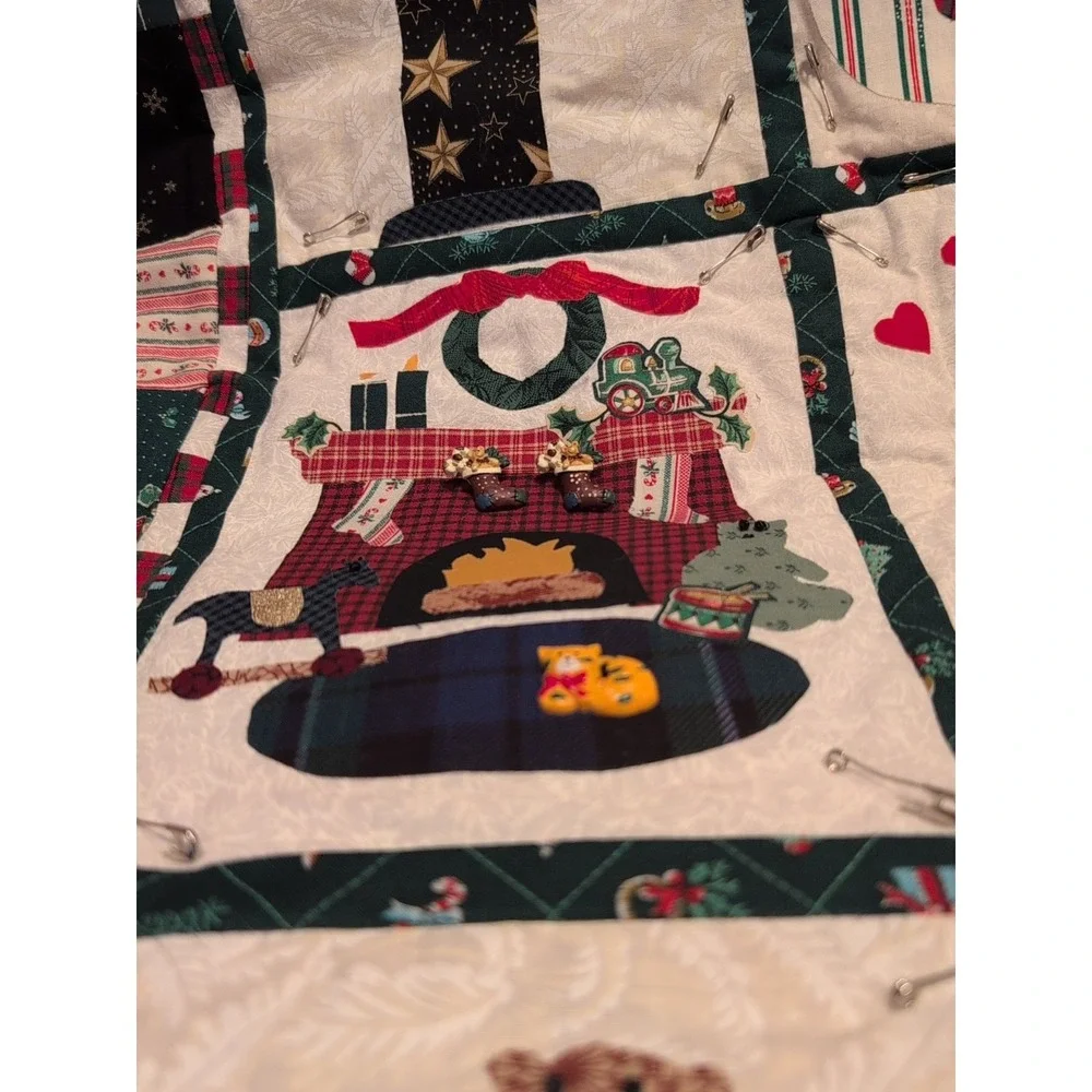 Vtg Partial Complete Christmas Folk Art Barn Style Quilt Or Wall Hanging 36
